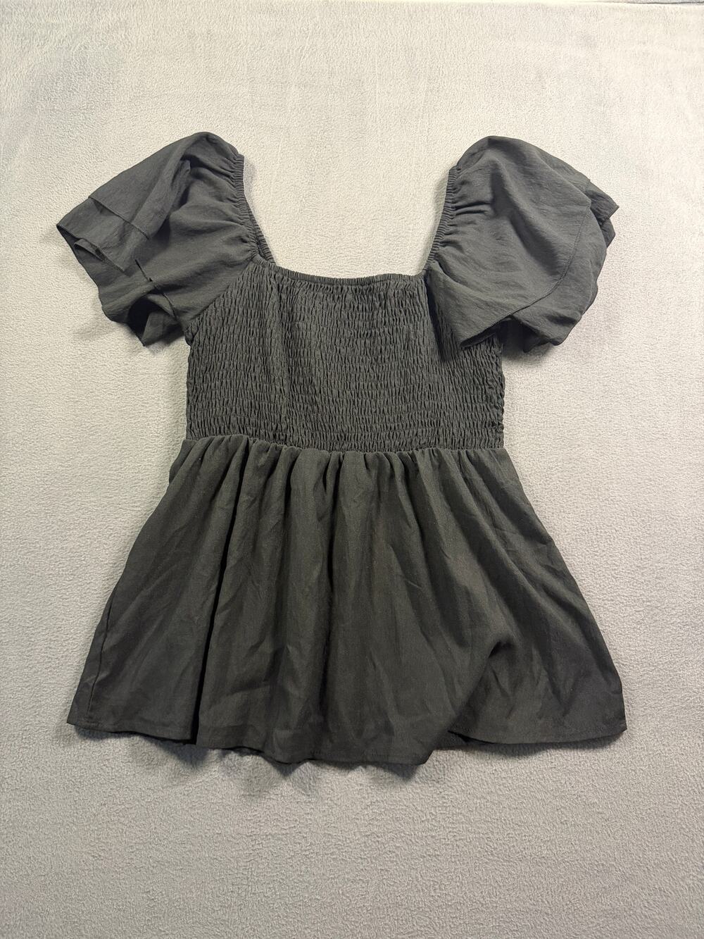 Heytalala Top Womens Small Gray Smocked Peplum Flutter Sleeve Square Neck Boho